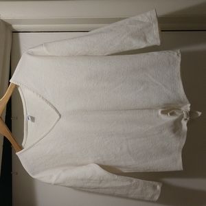 Old Navy cream blouse Small